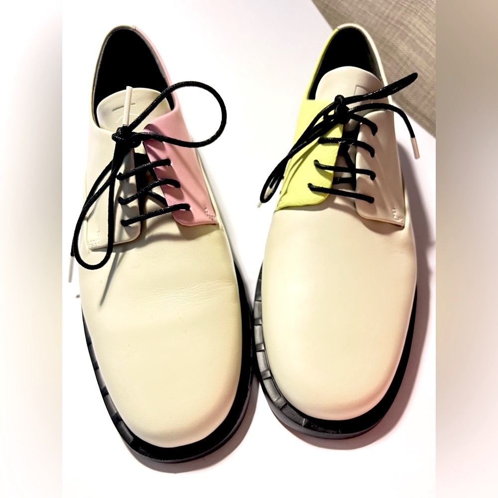 Camper Twins size 40 (women's 9) in cream pink and yellow